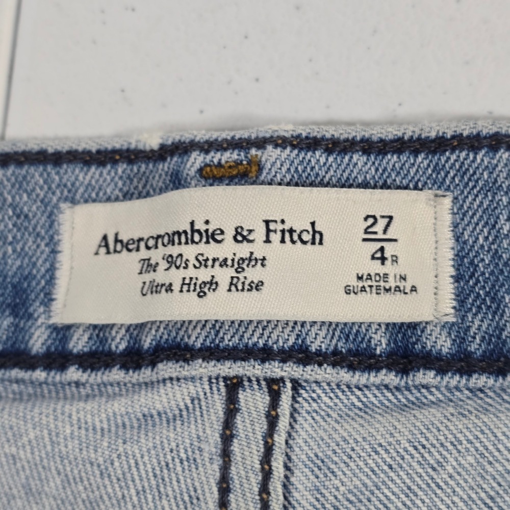 Abercrombie Fitch 90s Straight Ultra High Rise Light Wash Distressed Jeans 27 4R - Picture 7 of 8